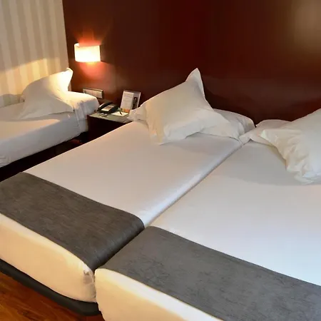 Zenit Hotel 3*