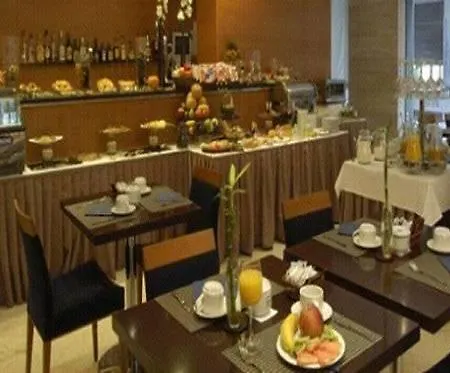 Zenit Hotel 3*