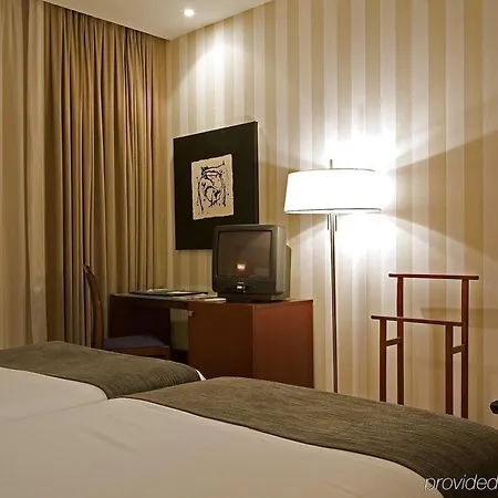 Zenit Hotel 3*